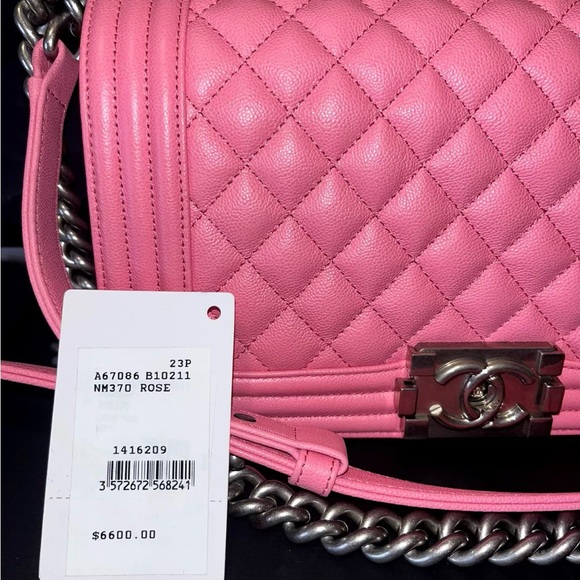 CHANELπ~ Pink Medium Boy Bag/ Silver detailing - Picture 7 of 11